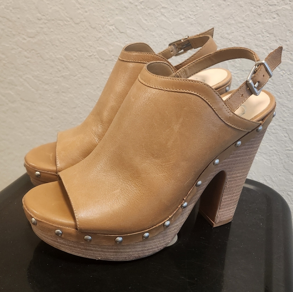 Jessica Simpson Tan Mule Style Heels, 6.5